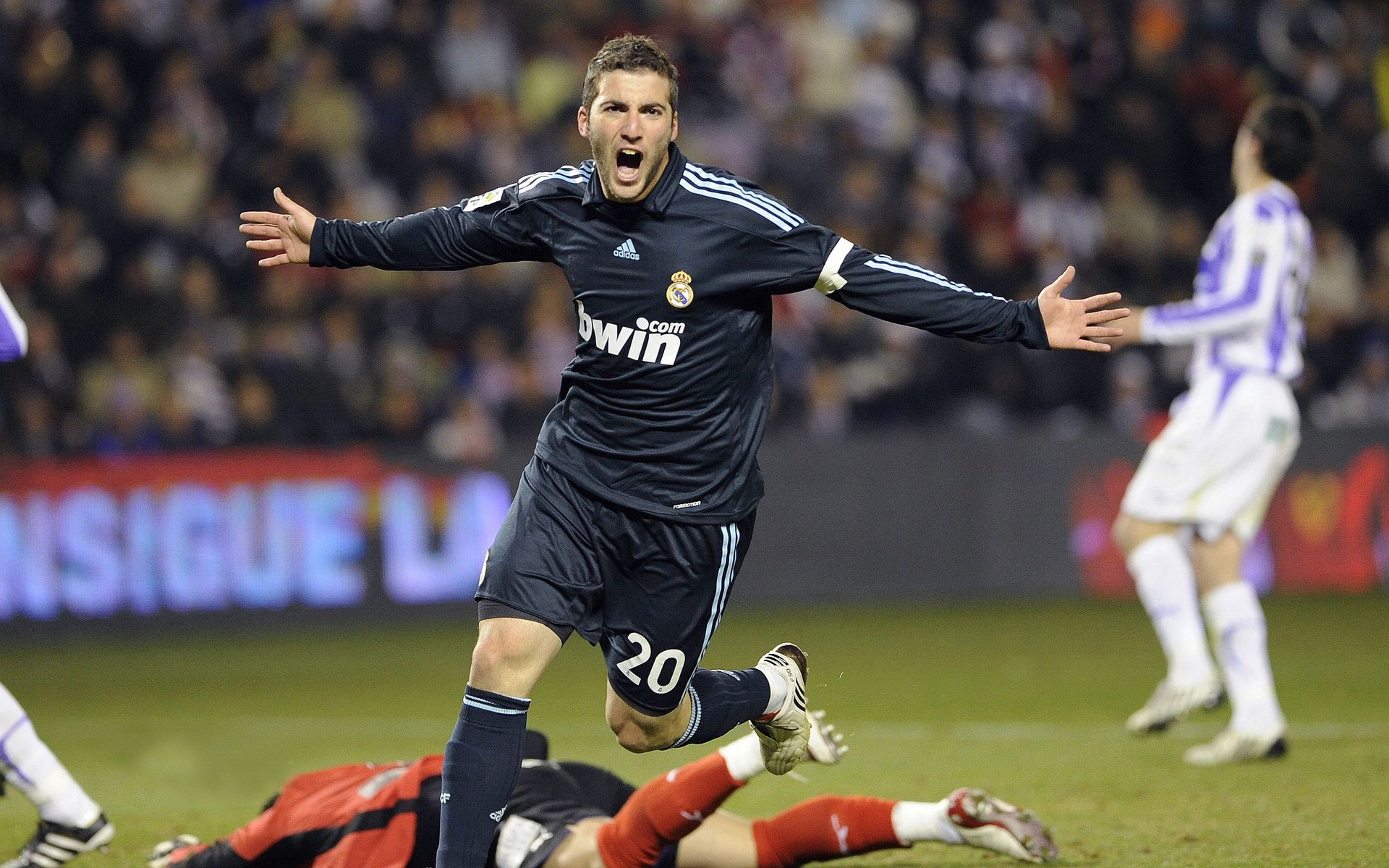 西甲国家德比之夜，加维存在感拉满，少年血性与足球哲学的碰撞