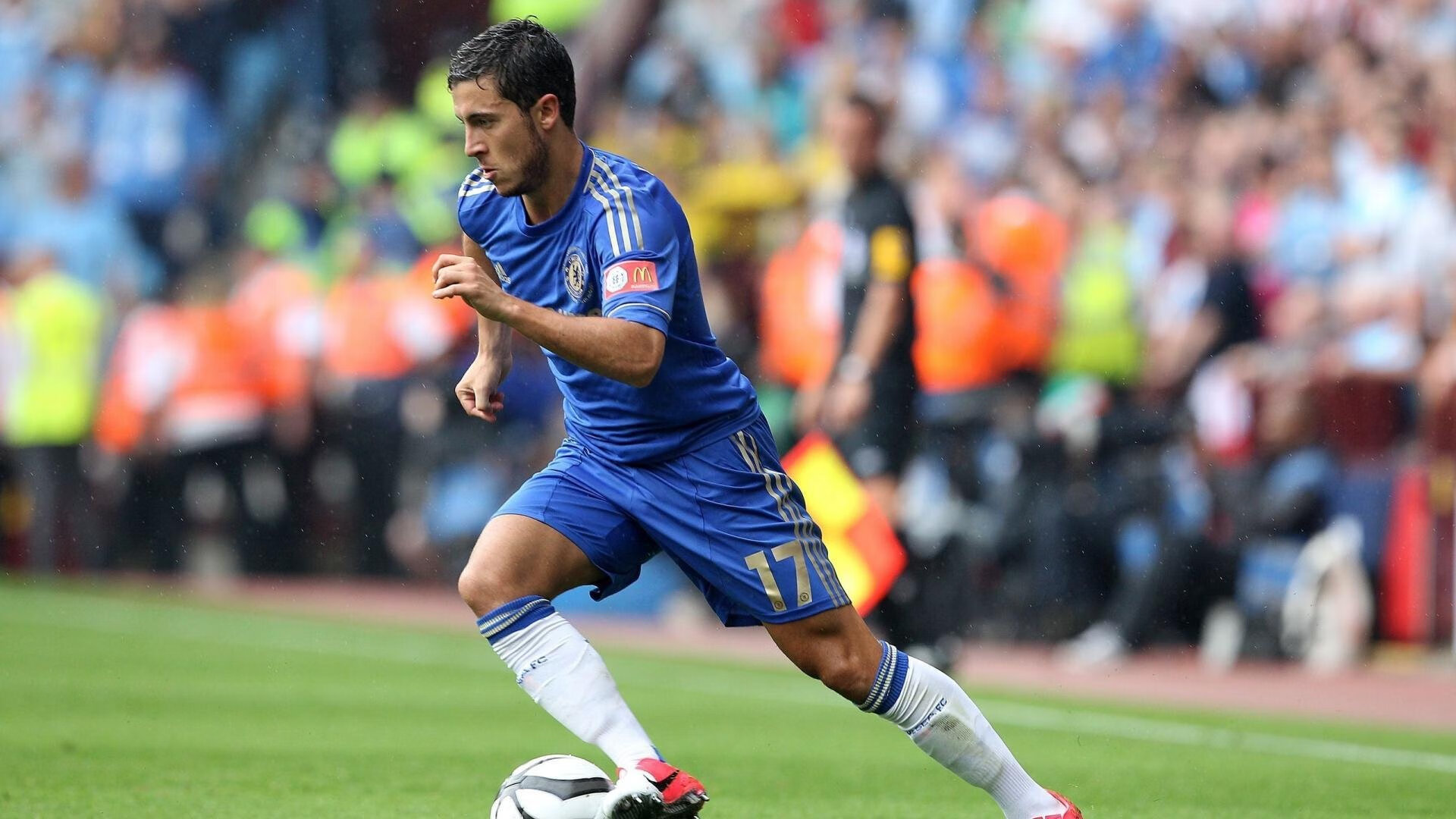 格纳布里,当篮球场响起欧冠战歌