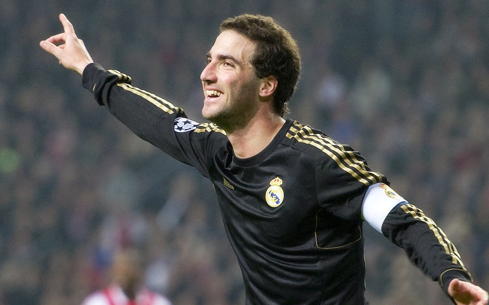 卡拉斯科刷新纪录之夜，阿尔及利亚沙漠玫瑰在奥地利巅峰对决中绽放